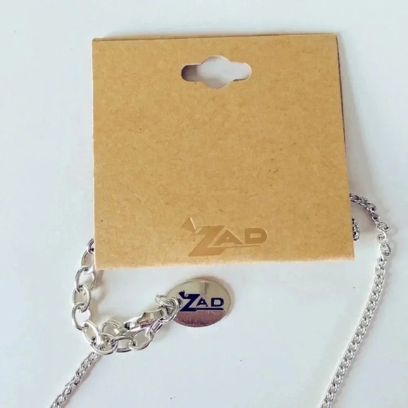 ZAD Fashion Silver Tone Metal Cutout New York Skyline Necklace - Picture 4 of 4